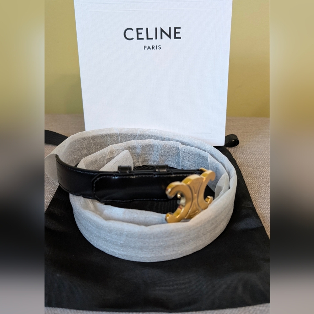 ❤️SOLD OUT ❤️550CAD - 85CM - Celine Black Belt with Gold Accent